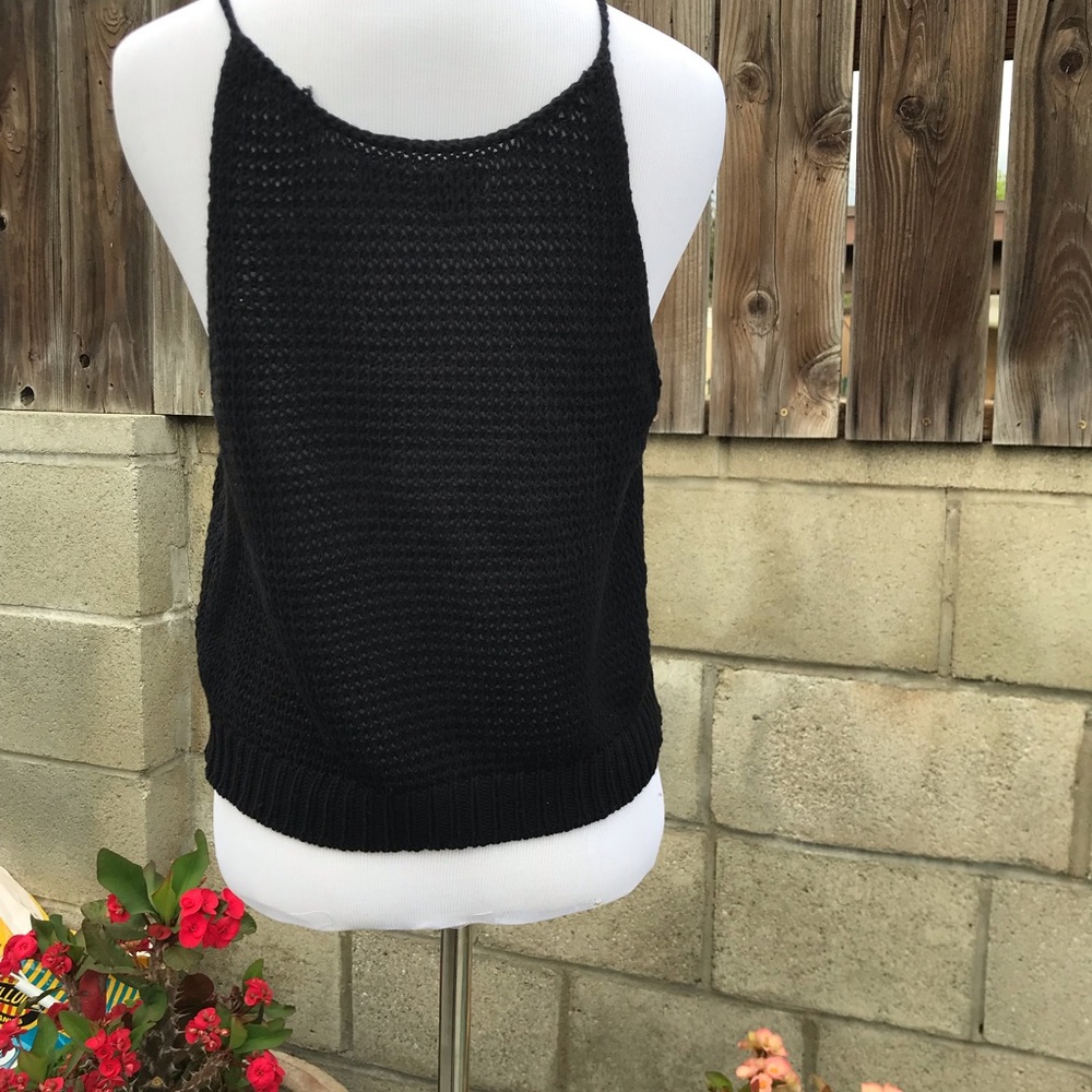 360 sweater.sleeveless - Picture 2 of 6